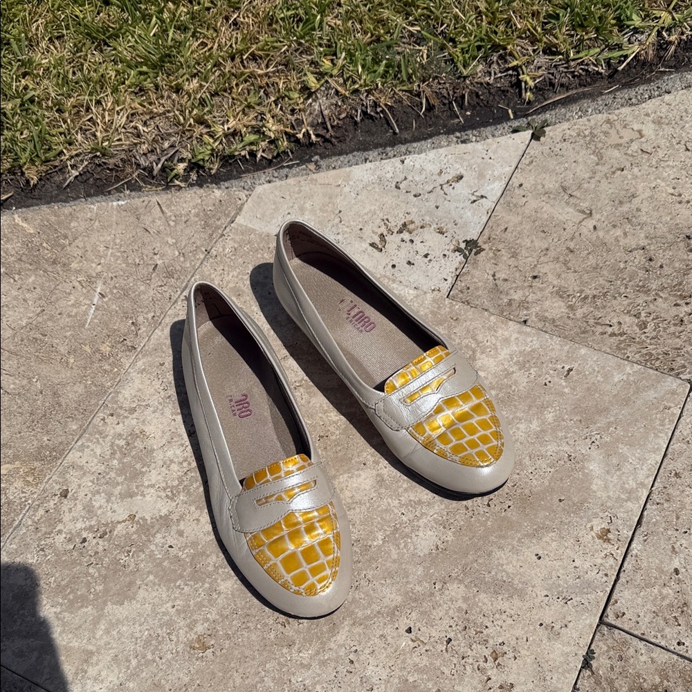 Munro Yellow and Cream Flats
